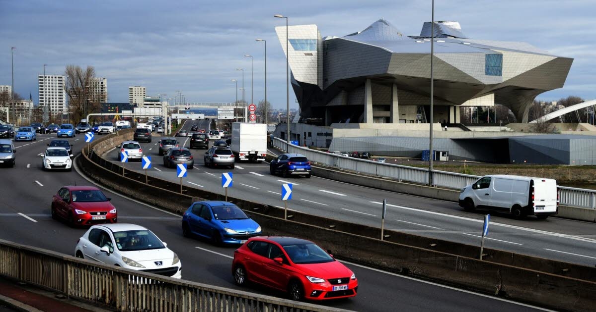 Environment. Greenhouse gases: the rate of decline in emissions is slowing in France.