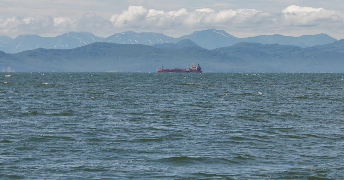 Rosja: Potężne trzęsienie ziemi o magnitudzie 7,4 u wybrzeży Dalekiego Wschodu Rosji, obniżono ostrzeżenie przed tsunami