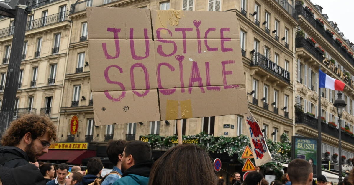 Politics. "Let's block everything": 295 arrests across France, four police officers injured