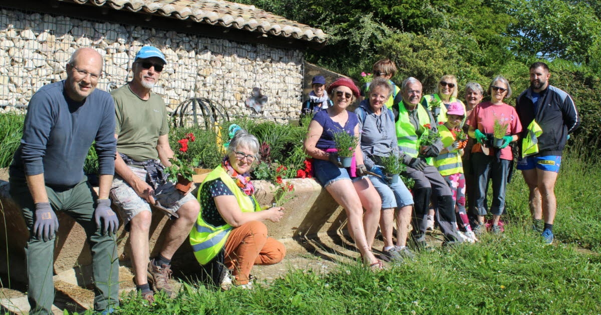 Milly-Lamartine. The Heritage and Flowering Association beautifies the village
