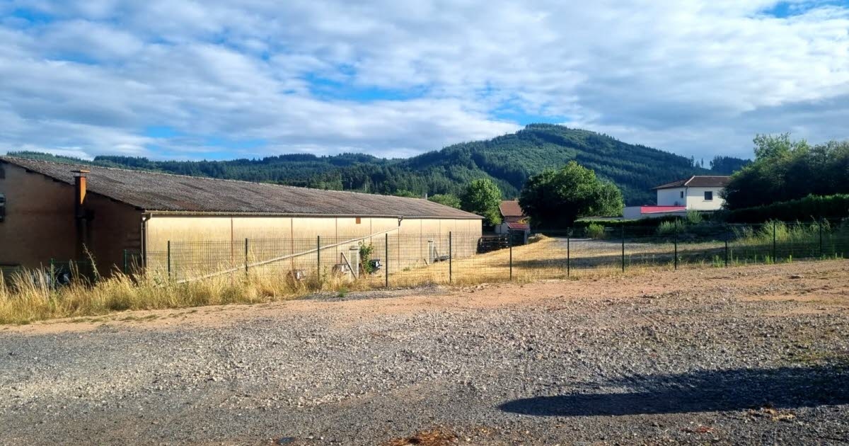 Montmelard. Com'com, Longverne'de küçük bir fotovoltaik park kurmayı planlıyor.