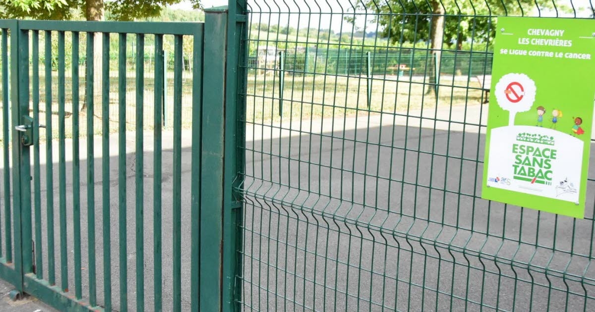 Chevagny-les-Chevrières. A “smoke-free area” created near the school and the Griotte park