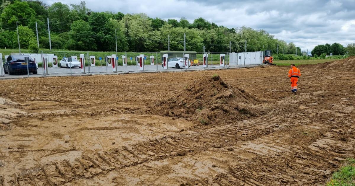 Sancé. The Tesla charging station fleet at Vieille Ferme will double.