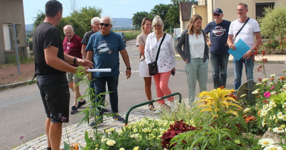 Saint-Forgeot. The town received a visit from the jury of the Flowery Towns and Villages