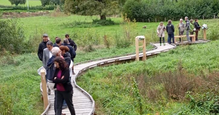 Azé. Ein neuer Weg im Naturgebiet der Azé-Höhlen