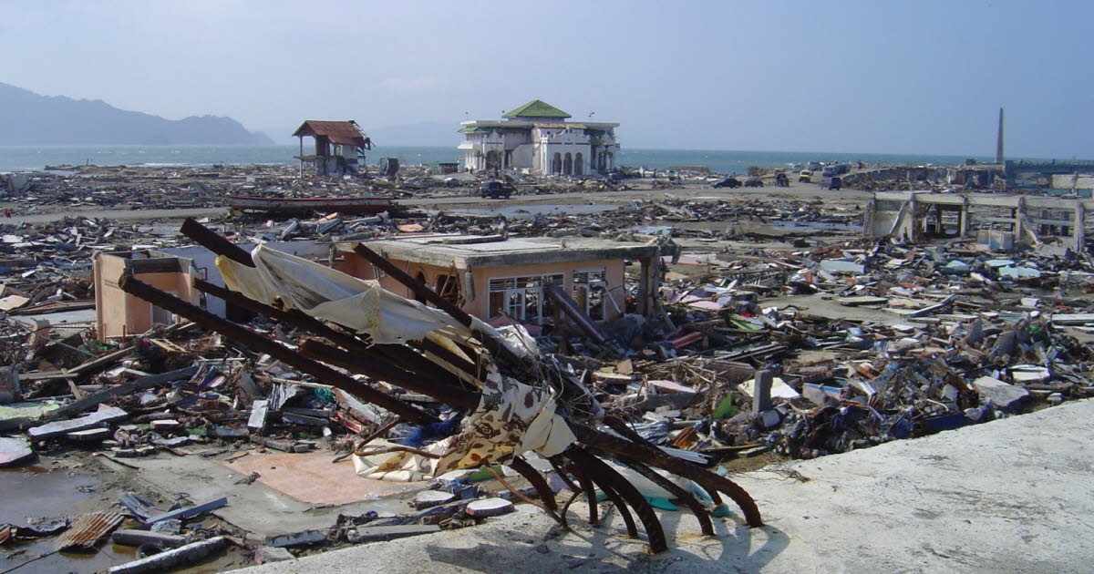 Medio ambiente. Tsunamis: Indonesia, Japón... los grandes desastres que han marcado la historia.