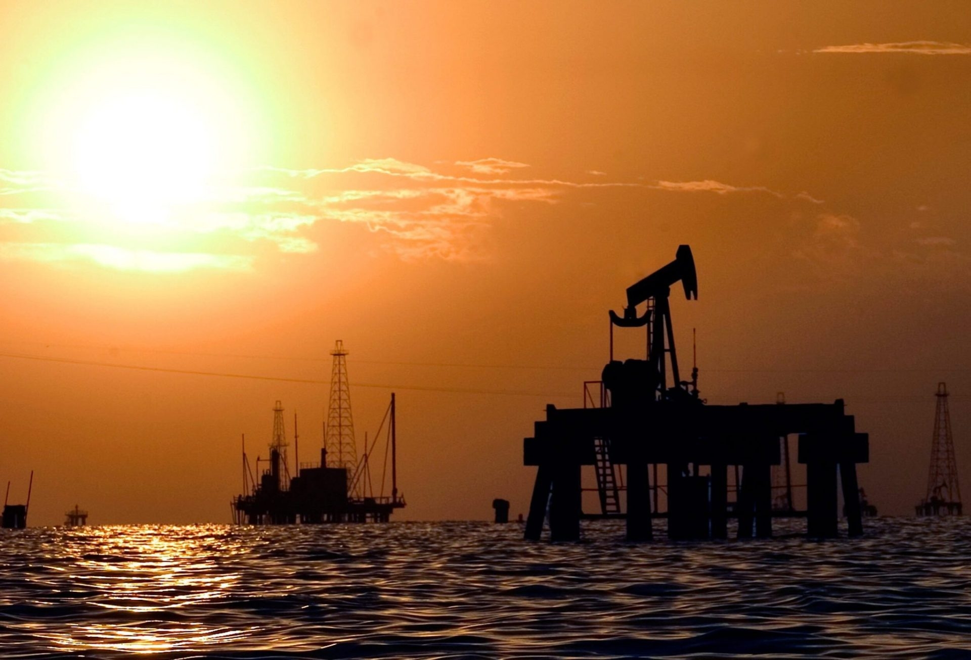 UN Human Rights Council debates the need to end the use of fossil fuels