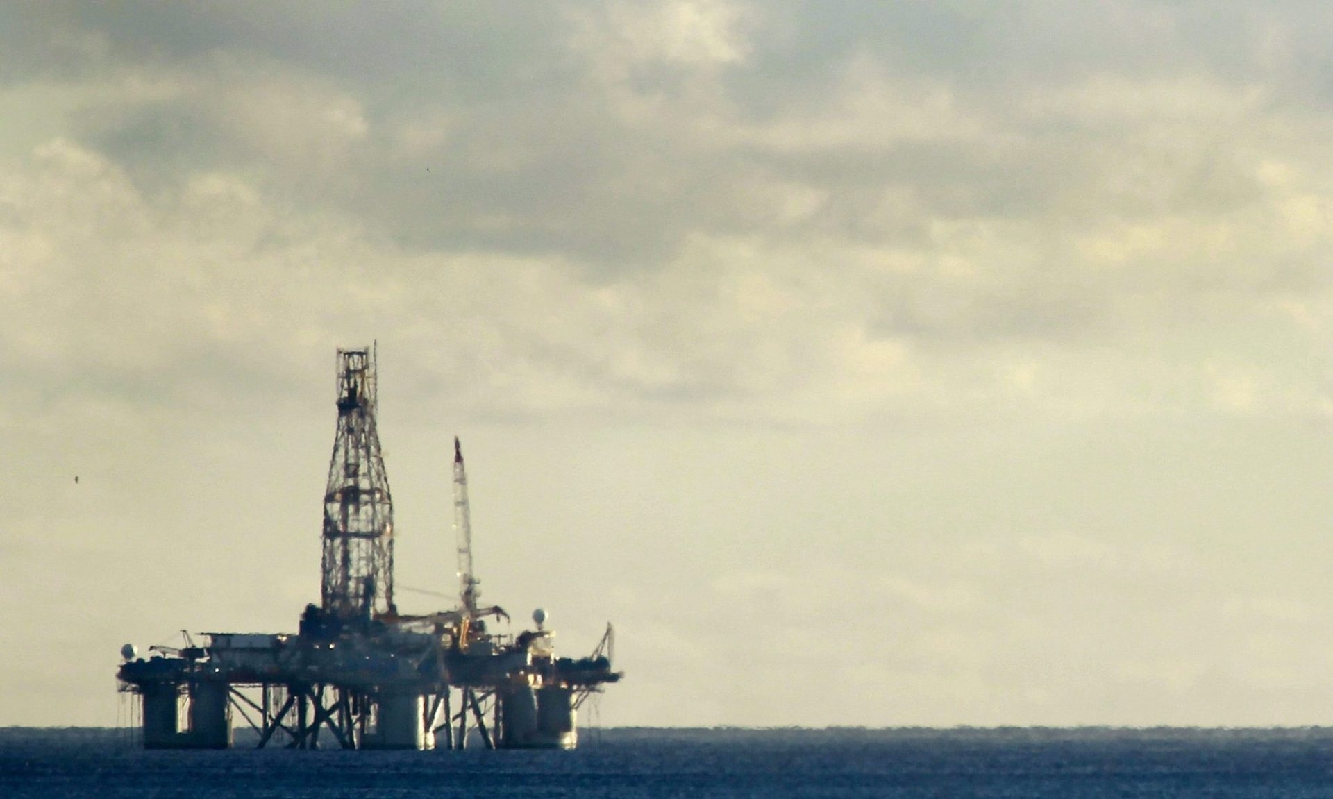 Fosil yakıtlar ve kaçak balıkçılık, Ocean Summit'te öne çıkan iki konu