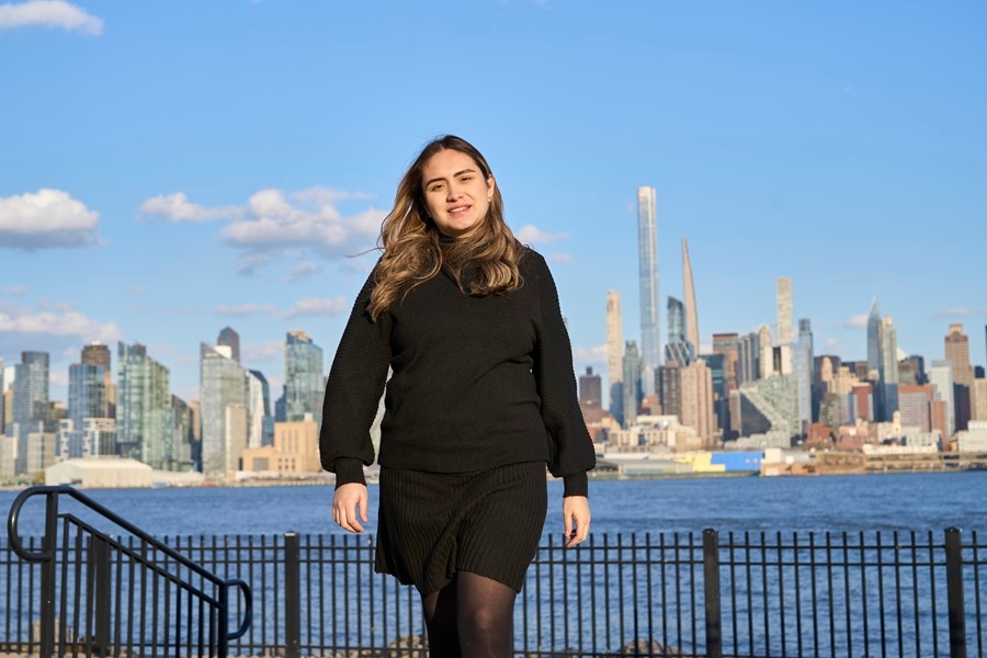 A colombiana Mariana Pérez quer limpar o ar do mundo com um purificador de emissões.