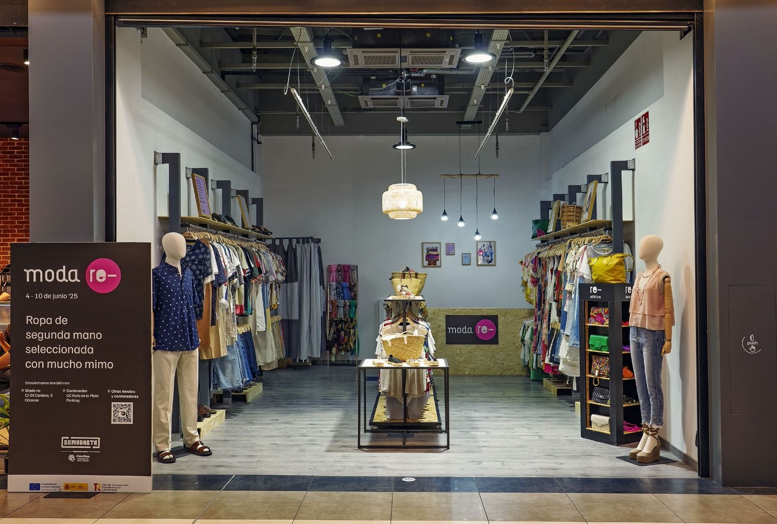 Moda rénove un pop-up store à l'Eco Fashion Week de Cáceres
