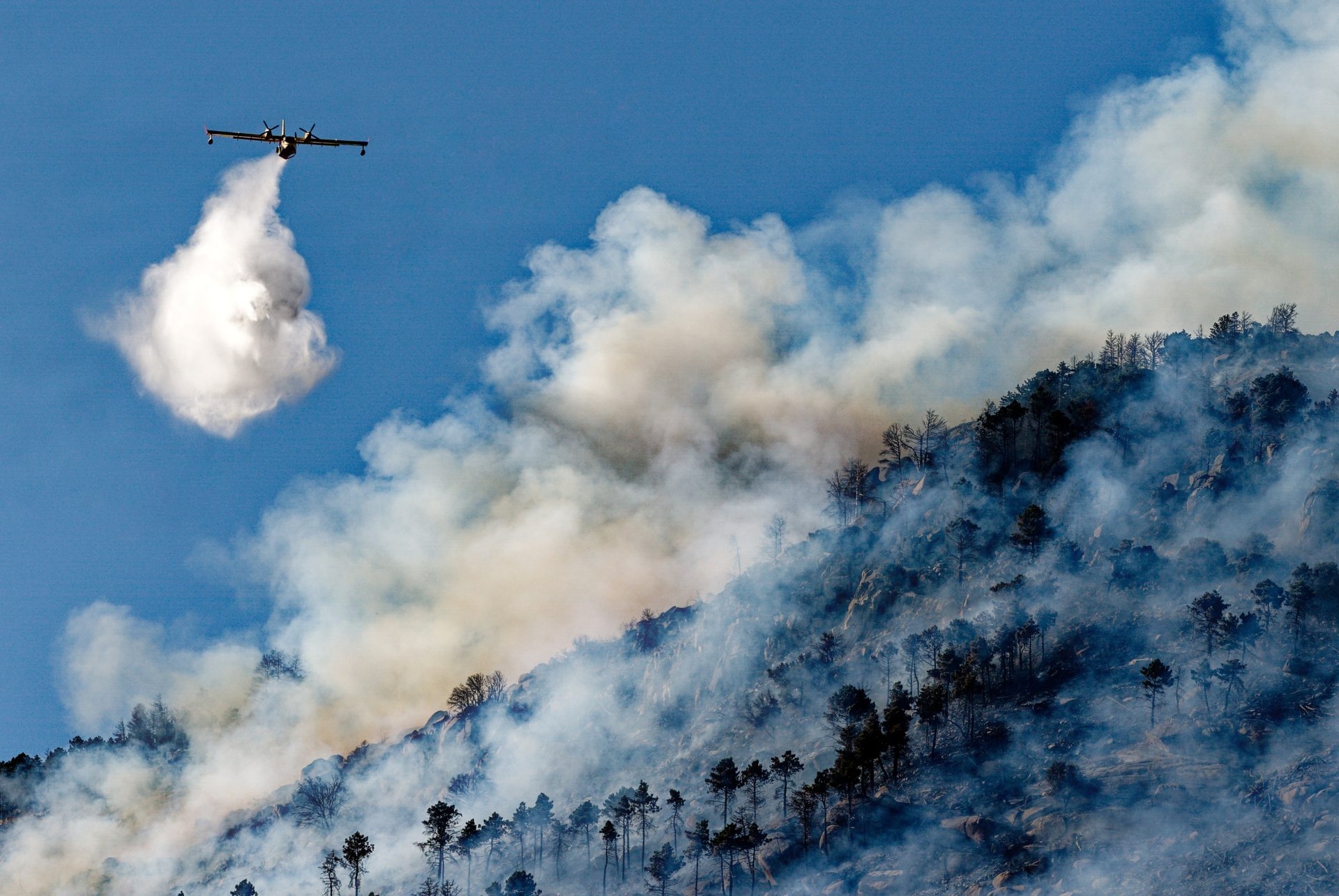 Spanien hat die Zahl der Waldbrände innerhalb eines Jahrzehnts um 35 % reduziert, allerdings sind sie inzwischen unkontrollierbarer.