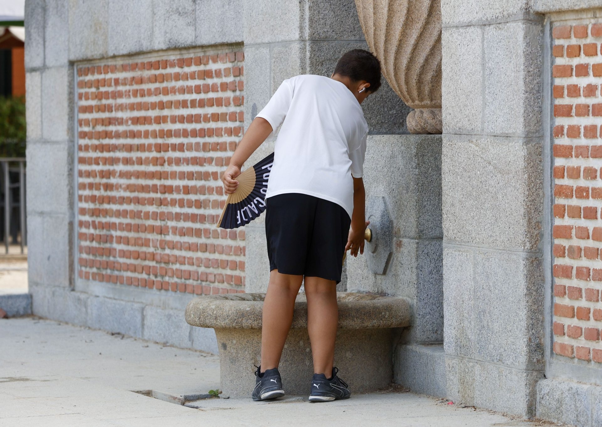 Uma nova onda de calor atingirá a península a partir de domingo, com temperaturas chegando a 44 graus Celsius.