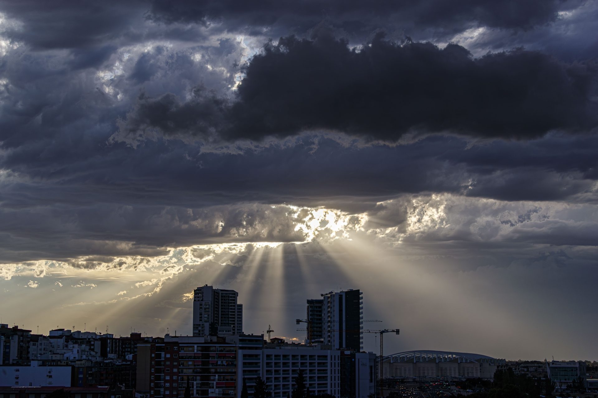 A warming Mediterranean increases the risk of torrential rains, up to 90 liters per hour.