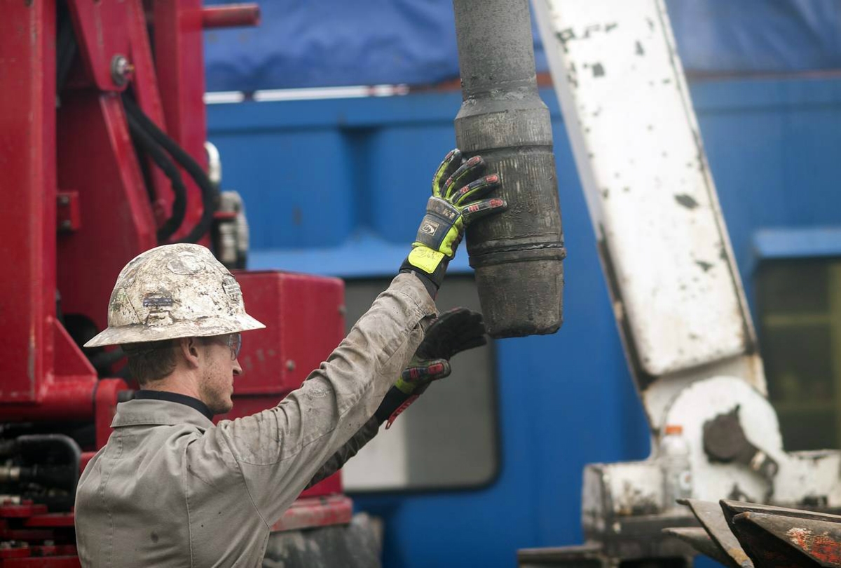 US Gas Firms EQT, Range Boost Output Plans for 2025