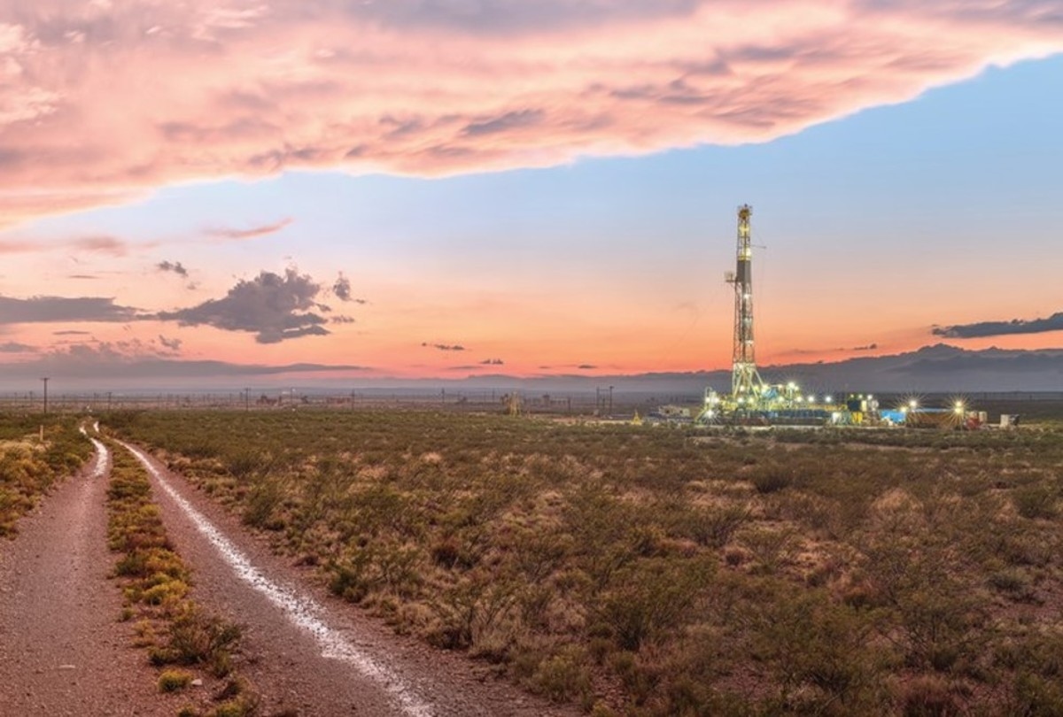 Il numero di impianti di trivellazione di petrolio e gas negli Stati Uniti scende al livello più basso da gennaio, afferma Baker Hughes