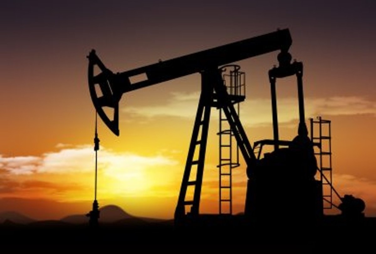 Oil Prices Rise, Make Weekly Gains as Ukraine Peace Process Stalls