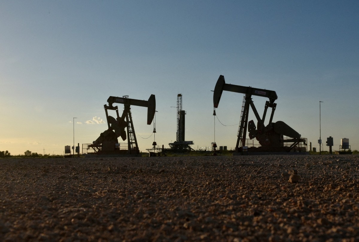 Texas Oil Drilling Applications Hit 4-Year Low as Producers Weigh OPEC+ Hike, Trade War