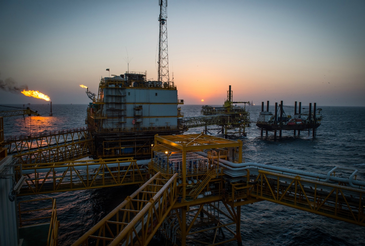 Trump Says Buying Iranian Oil Must Stop, Threatens Secondary Sanctions on Purchasers