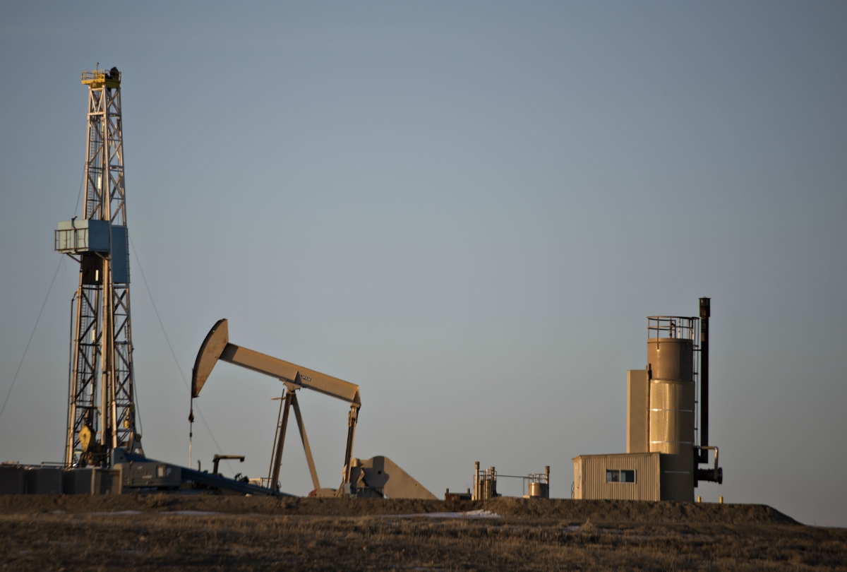 North Dakota Oil Output to Rise in August as Operators Return Curtailed Output, State Regulator Says