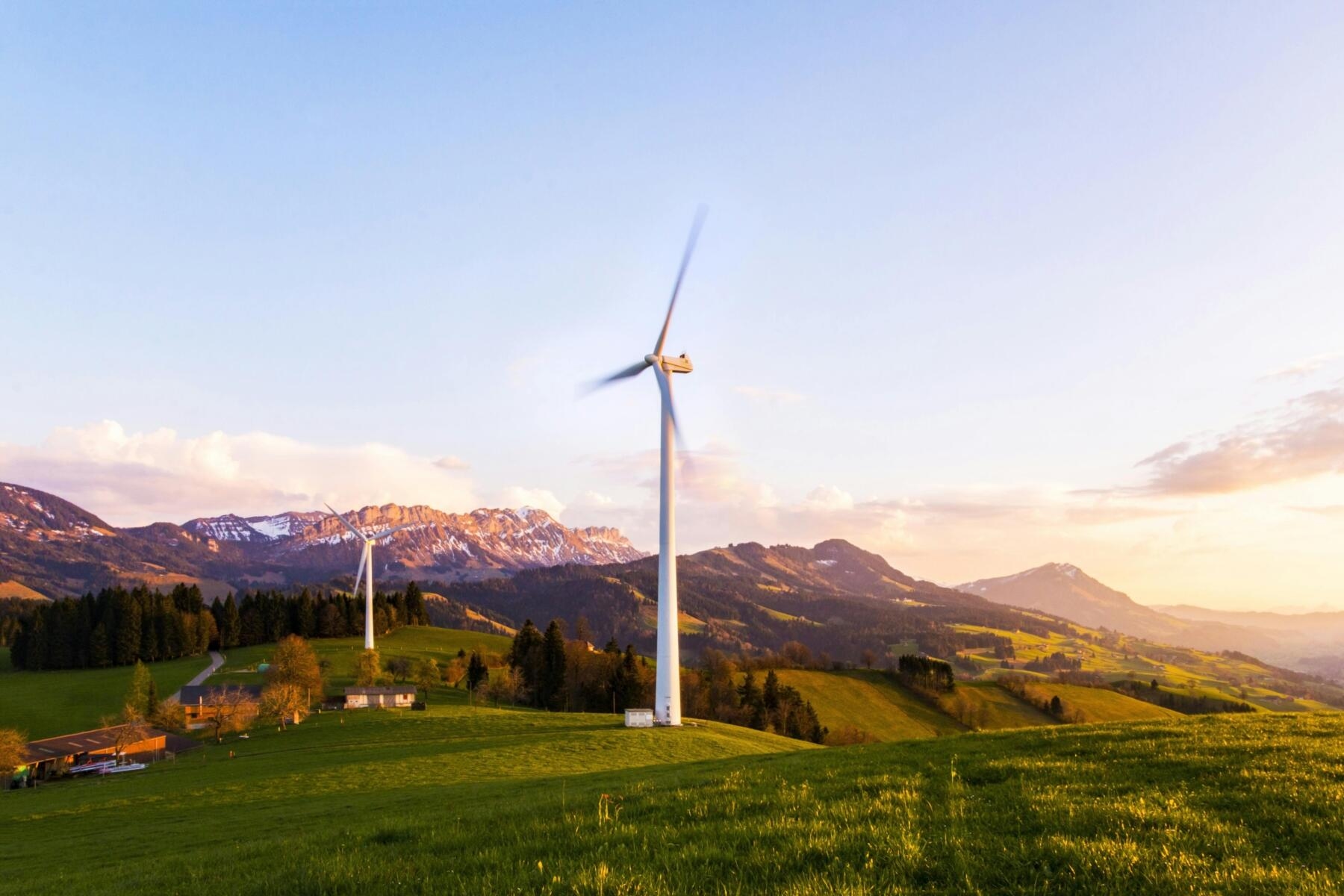 Odnawialne źródła energii i technologia napędzają odbudowę zrównoważonych inwestycji