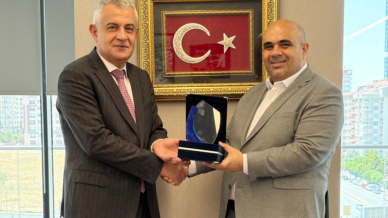 Visita de Focused Group al director general de Başkentgaz, Asım Yüksel