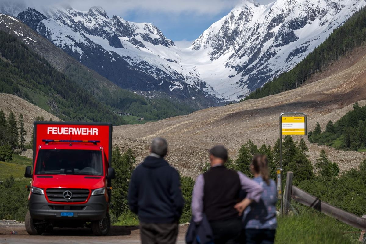 Gletscherabbruch in der Schweiz: Worst-Case-Szenario vorerst ausgeschlossen
