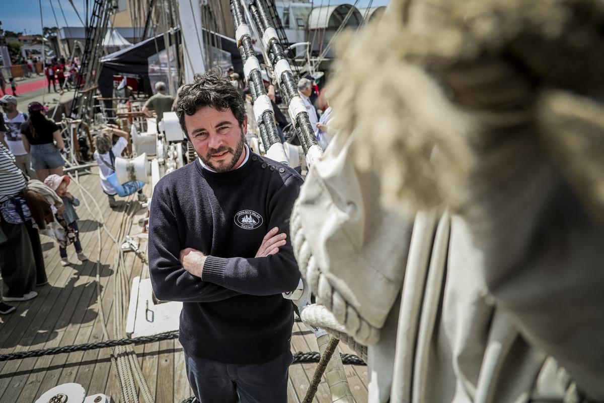 La Rochelle: Mathieu Combot, the man of the “Belem” who embraces the sea