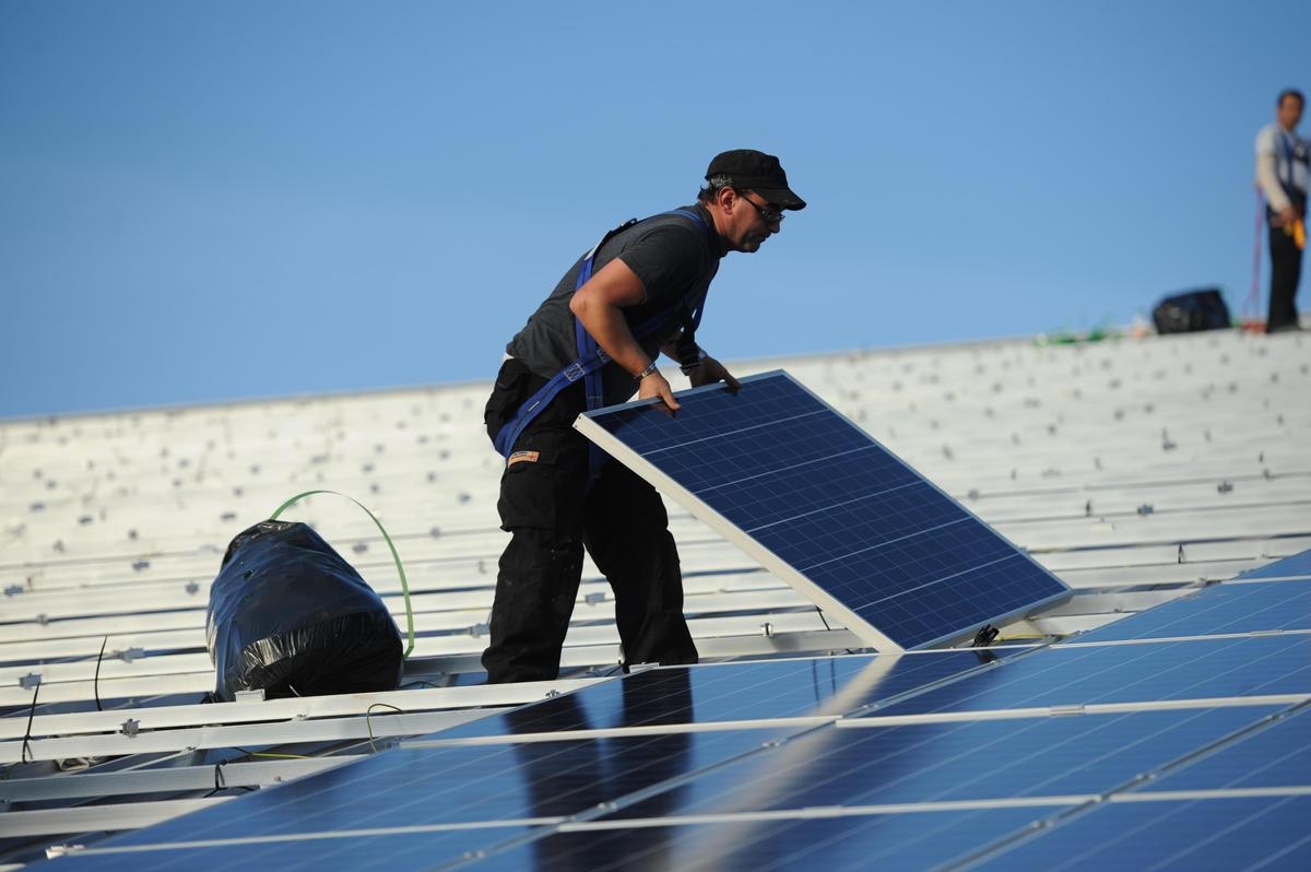 In the Assembly, a moratorium on wind turbines and solar panels sows discord