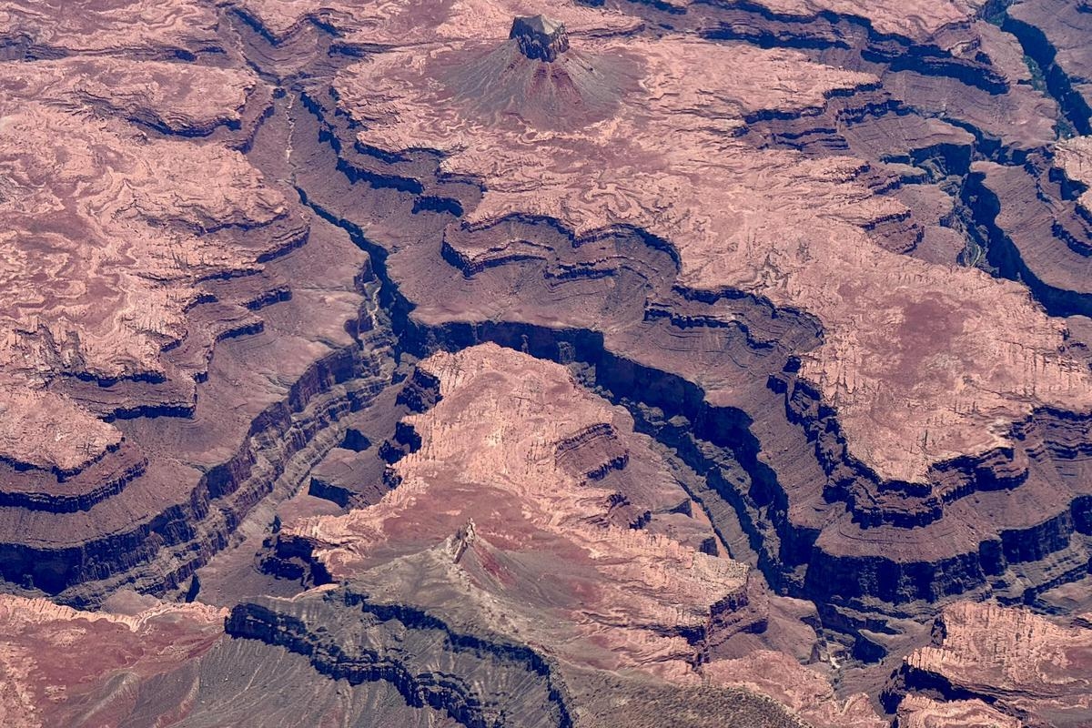 Cientos de turistas evacuados del Gran Cañón en Estados Unidos por incendios