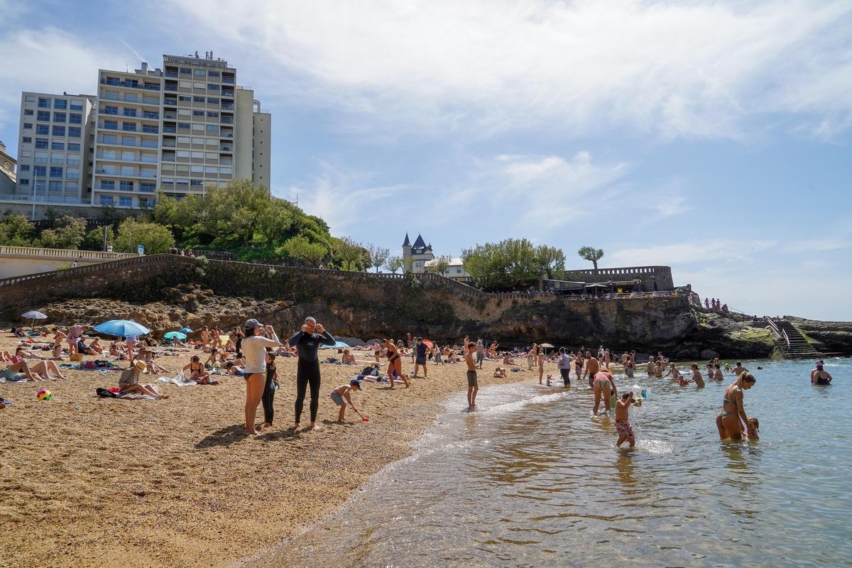 Mikroalgi ostreopsis w Biarritz: ponowne zezwolenie na kąpiel w Port-Vieux