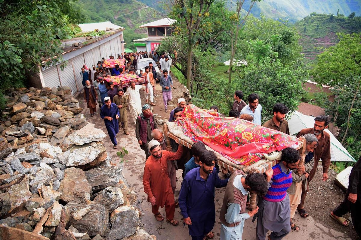 Pakistan: Liczba ofiar śmiertelnych monsunu wzrosła do ponad 320 w ciągu 48 godzin