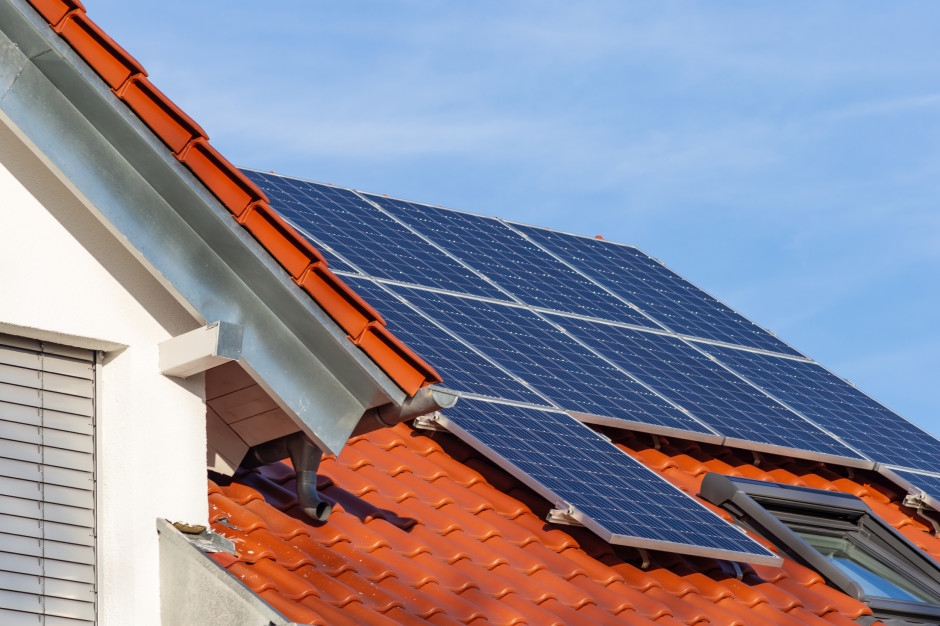 Zonnepanelen hebben een nieuw probleem gecreëerd. Polen willen het systeem omzeilen