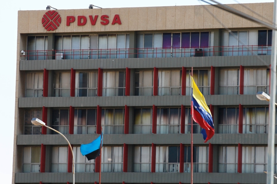 Chevron to start exporting Venezuelan oil this month