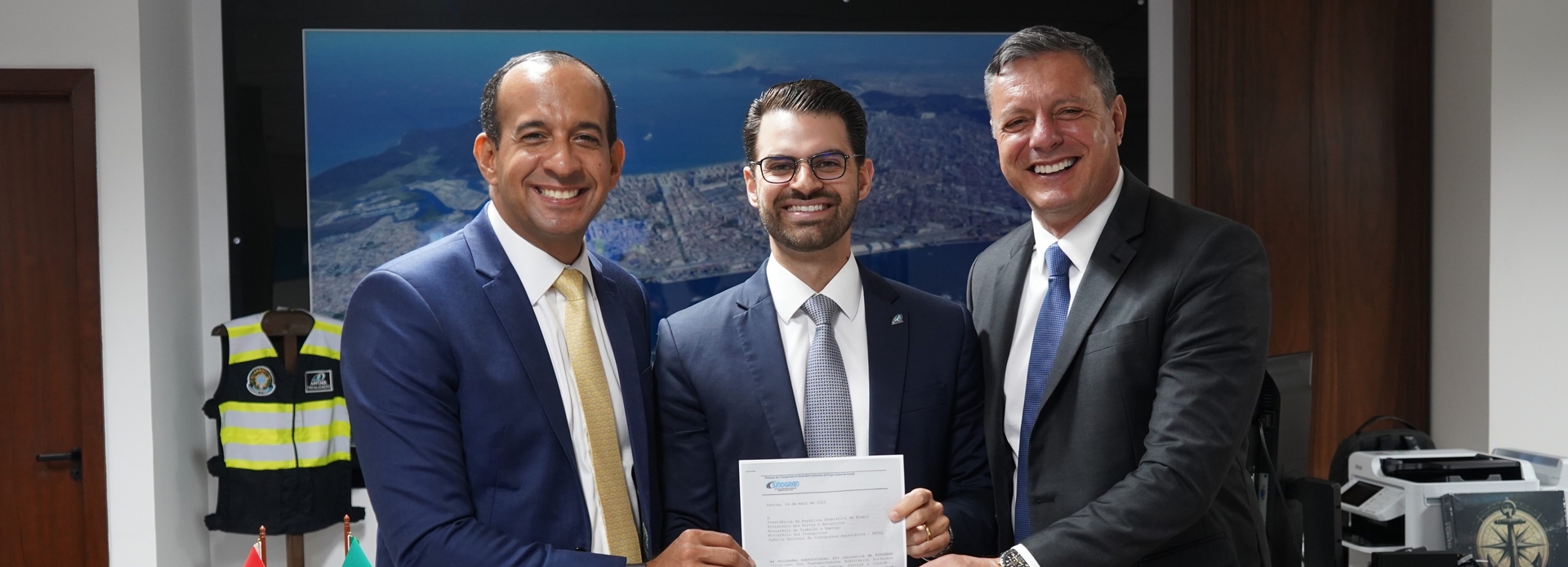 Santos chiede un risarcimento prima della più grande asta portuale del Brasile