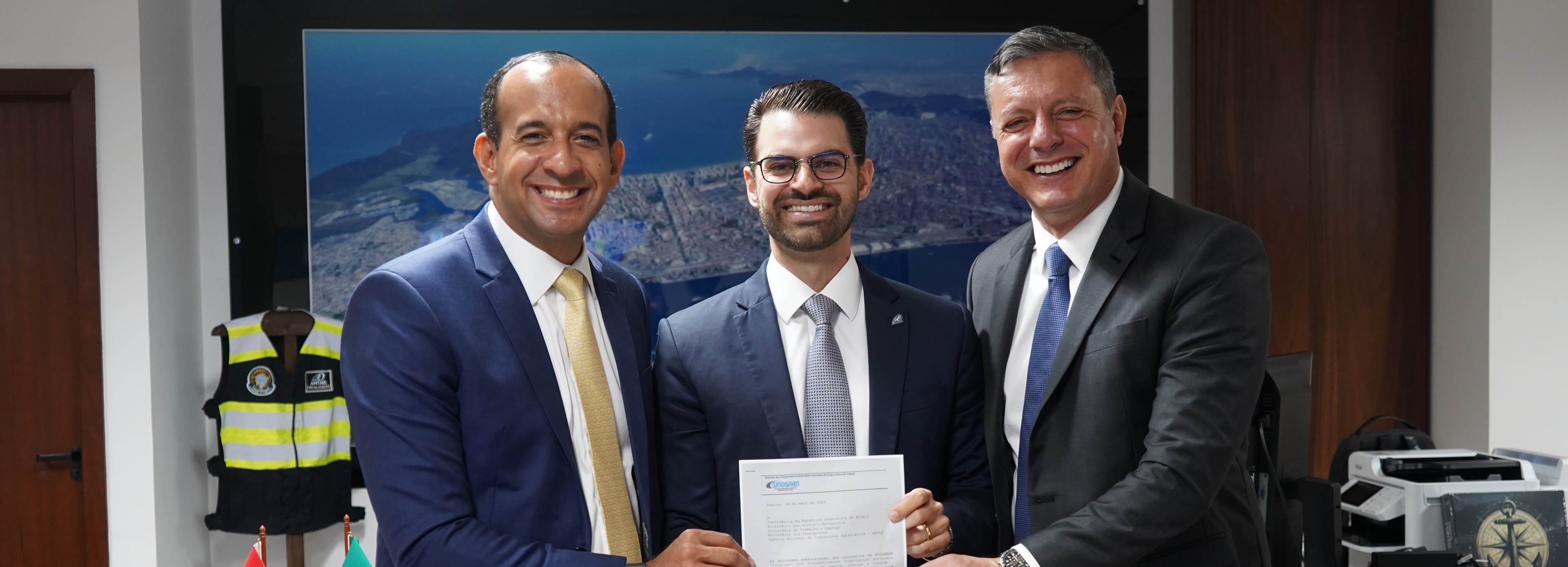 Santos chiede un risarcimento prima della più grande asta portuale del Brasile