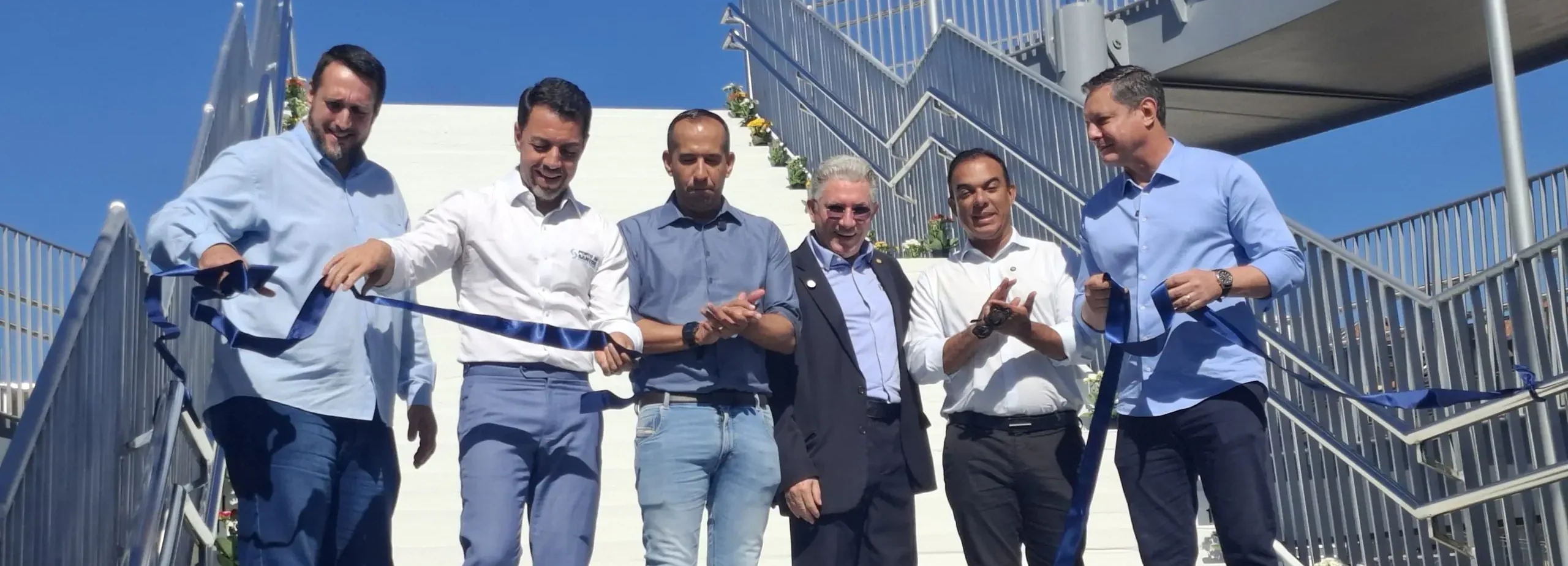 Passarela é inaugurada e integra o Porto ao centro histórico de Santos