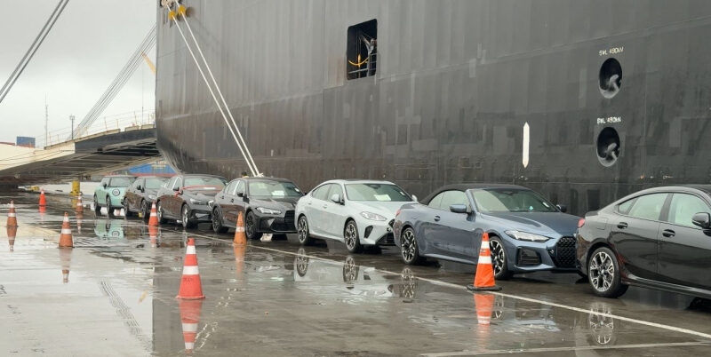 Port of Itajaí receives more than 300 high-end BMW vehicles
