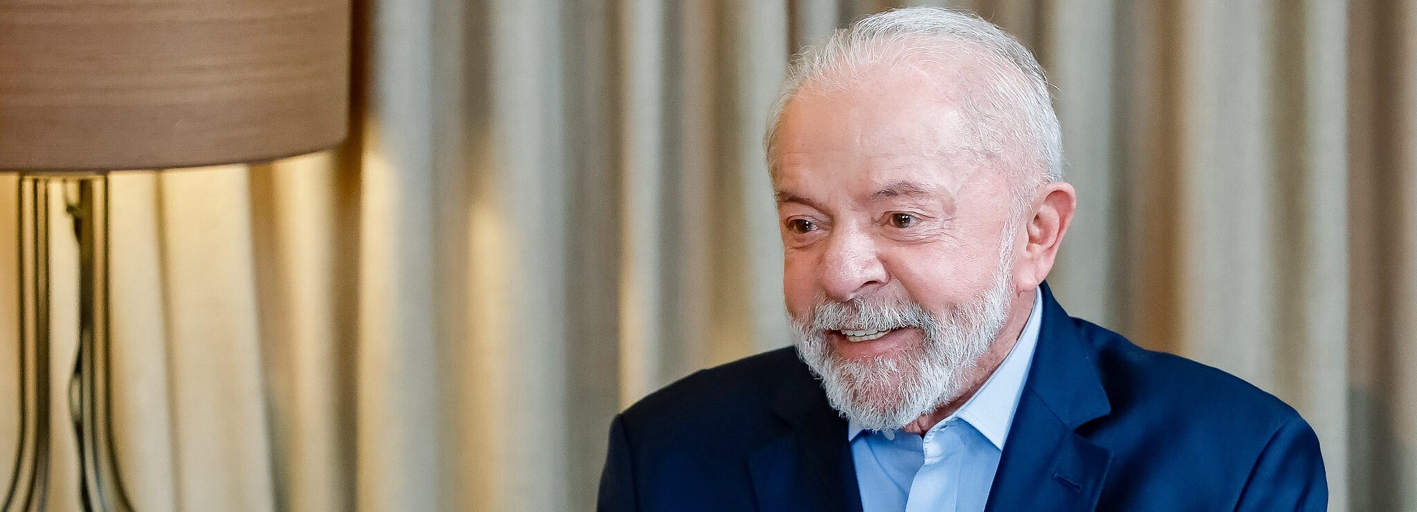 Lula fala com Trump e pede fim de tarifaço sobre produtos brasileiros