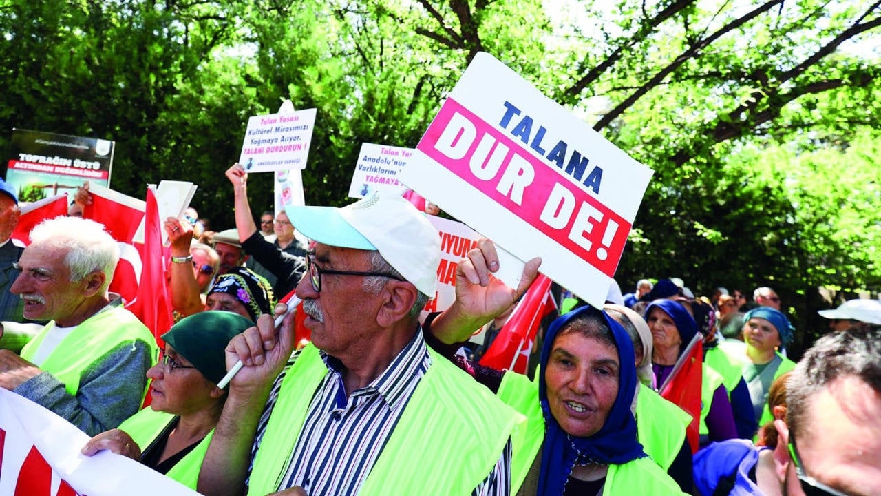 Lucha conjunta contra la ley del saqueo