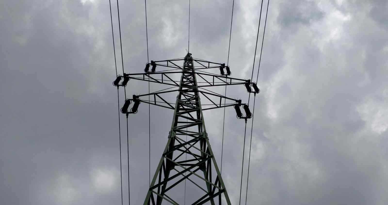 La electricidad cuesta a las empresas italianas un 40% más que en Francia y Alemania.