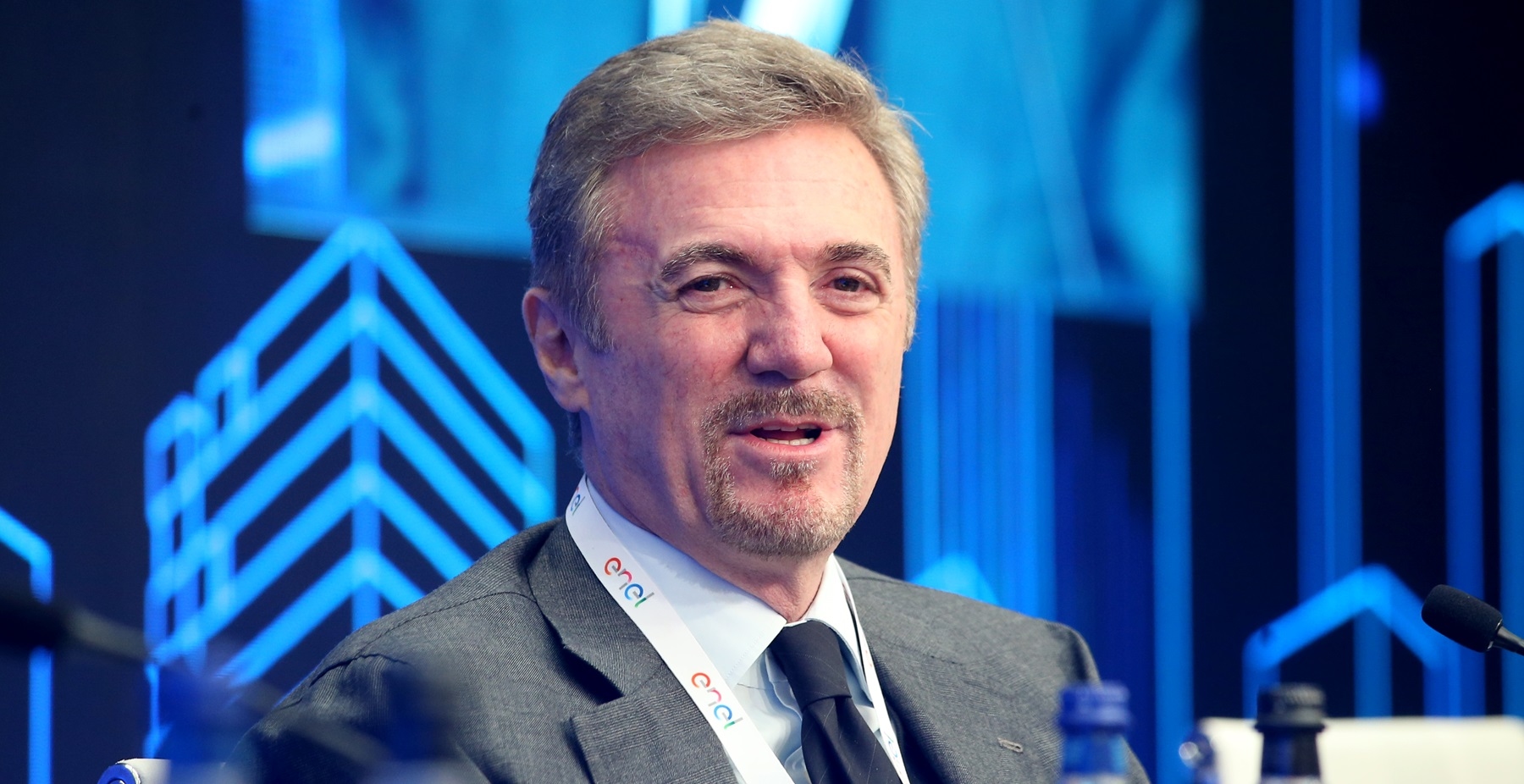 Enel'in ilk yarı sonuçları yükselişte. Cattaneo, "İşletmemizin görünürlüğü artıyor." diyor.