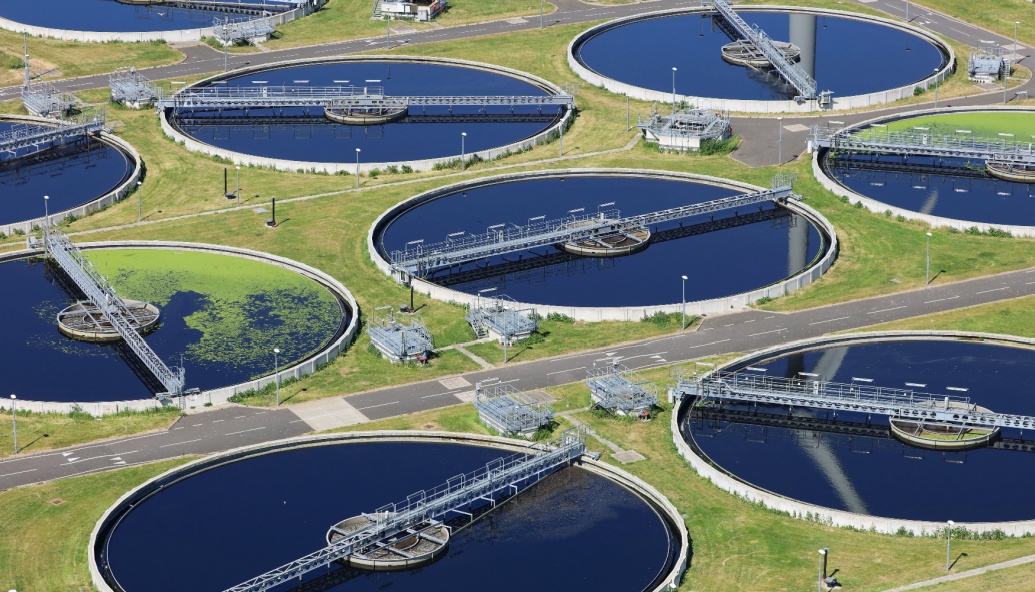Water sector heading down the plug hole