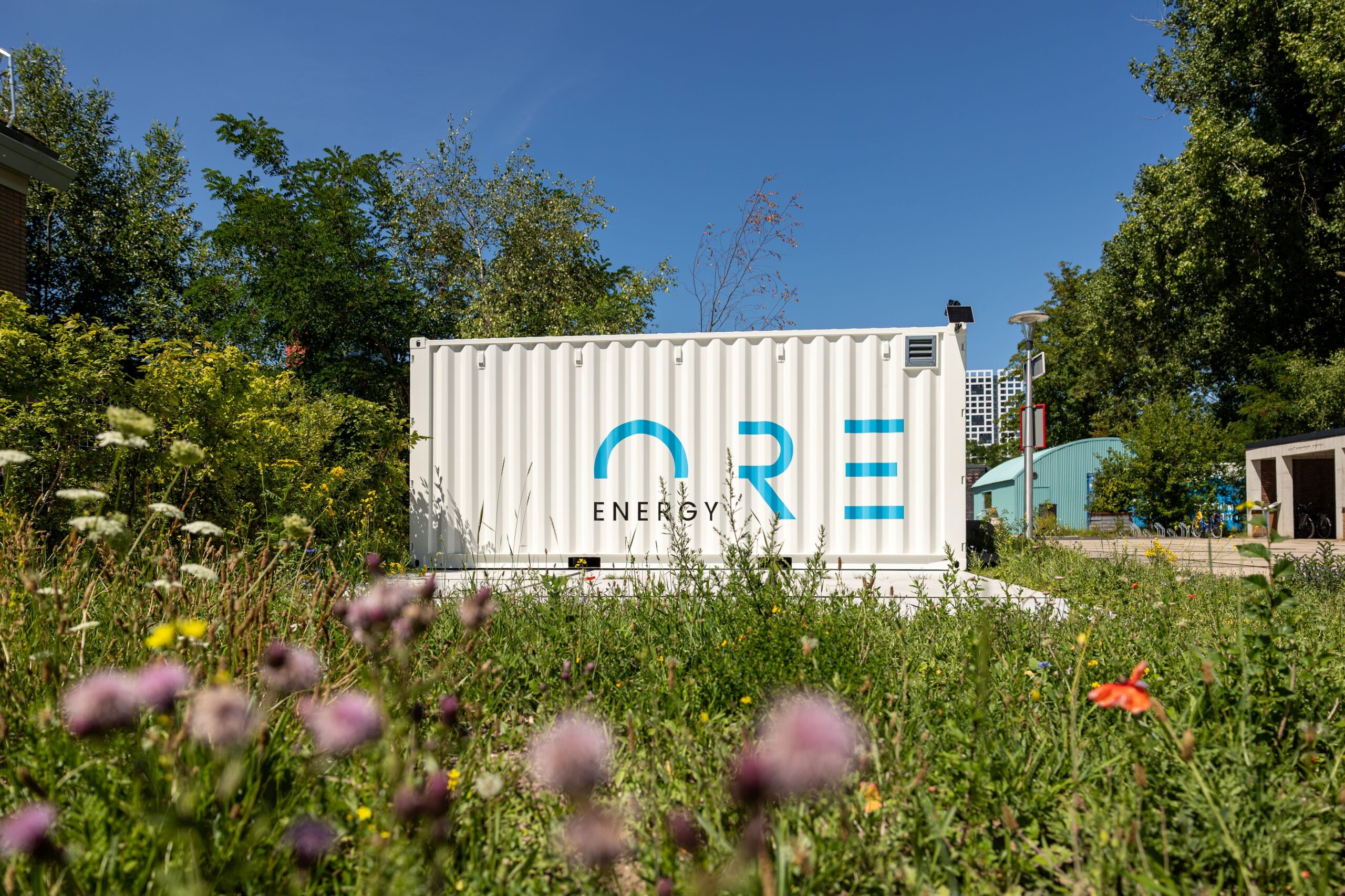 Ore Energy schreibt Geschichte mit dem ersten netzgekoppelten Eisen-Luft-Batteriesystem