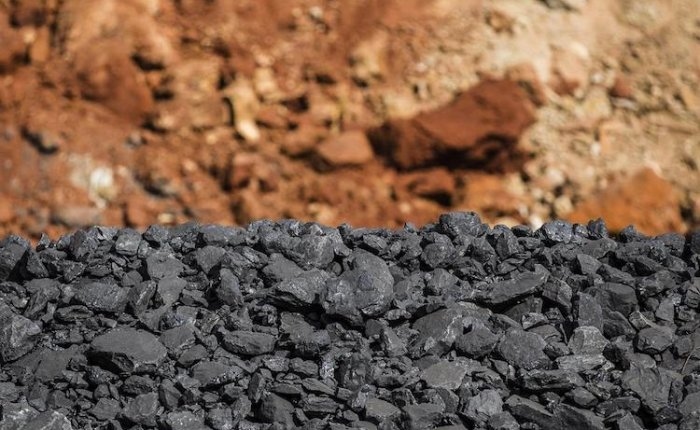 Le importazioni di carbone cinese sono diminuite dell'11 % nel primo tempo