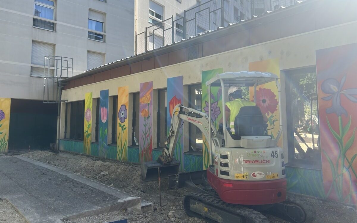 In Lyon können die Schüler der Antoine Charial-Schule ab Beginn des Schuljahres von einem „Natur“-Spielplatz profitieren.