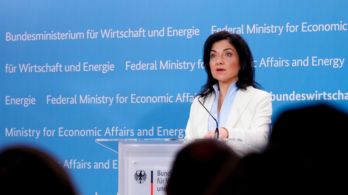 Artık güncel değil: Zenginler özel güneş enerjisi sistemlerine yönelik sübvansiyonları kesti