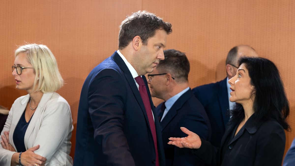 "No permitiremos esto...": Klingbeil da a los ricos una postura firme sobre las energías renovables
