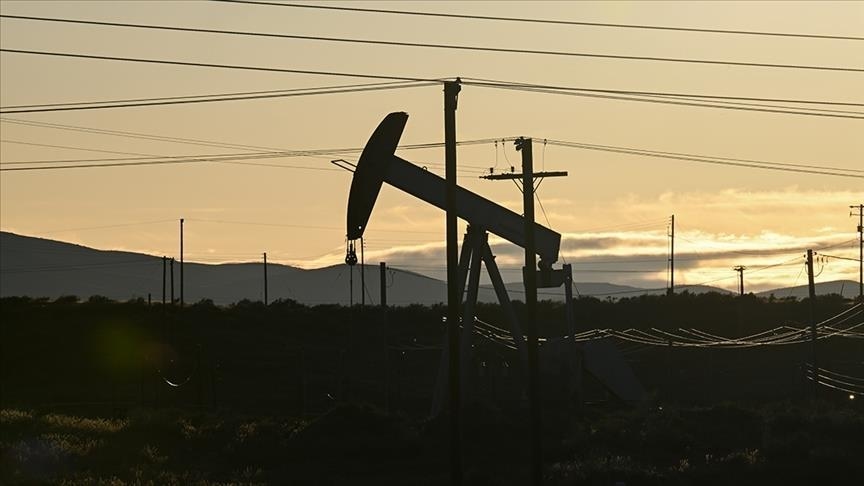 Brent petrolün varili 72,60 dolardan işlem görüyor