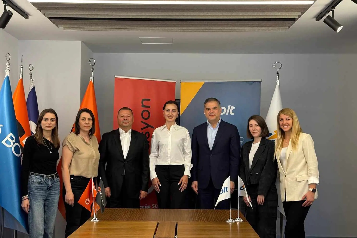 Estasyon, Ovolt e Sharz.net forniranno un servizio di rete di ricarica congiunto