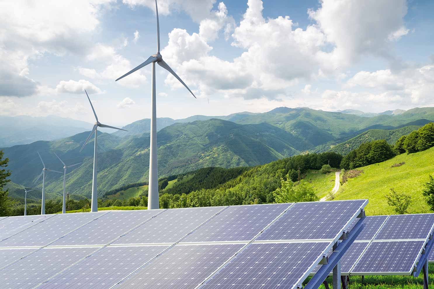 Ankara se prepara para dar el salto de los vehículos eléctricos a la energía verde con los KDV.